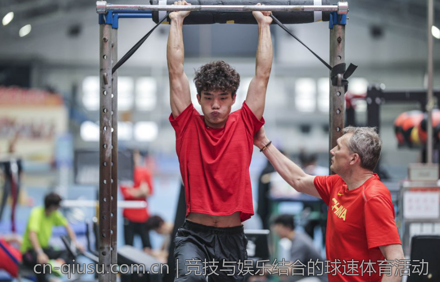 竞技与娱乐结合的球速体育活动